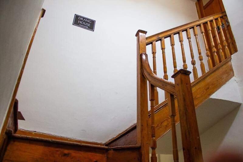 פדסטואו Drang House All Rooms Have Stairs מראה חיצוני תמונה