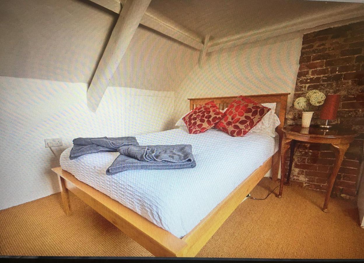 פדסטואו Drang House All Rooms Have Stairs מראה חיצוני תמונה